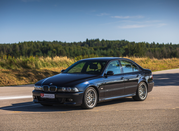 BMW M5 E39